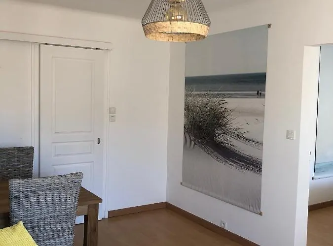 Demoiselles - 1 Appartement *